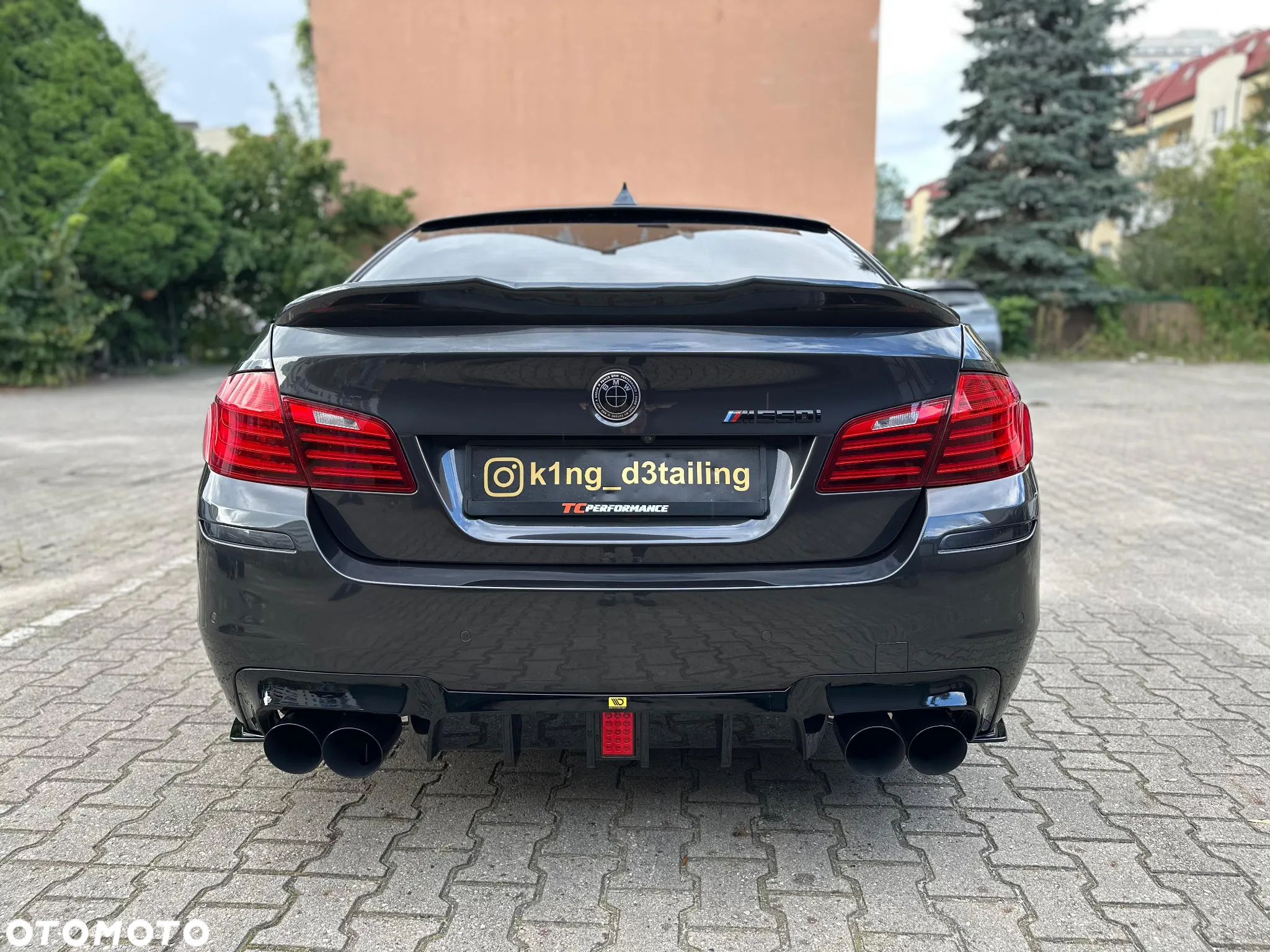 BMW Seria 5 550i - 5