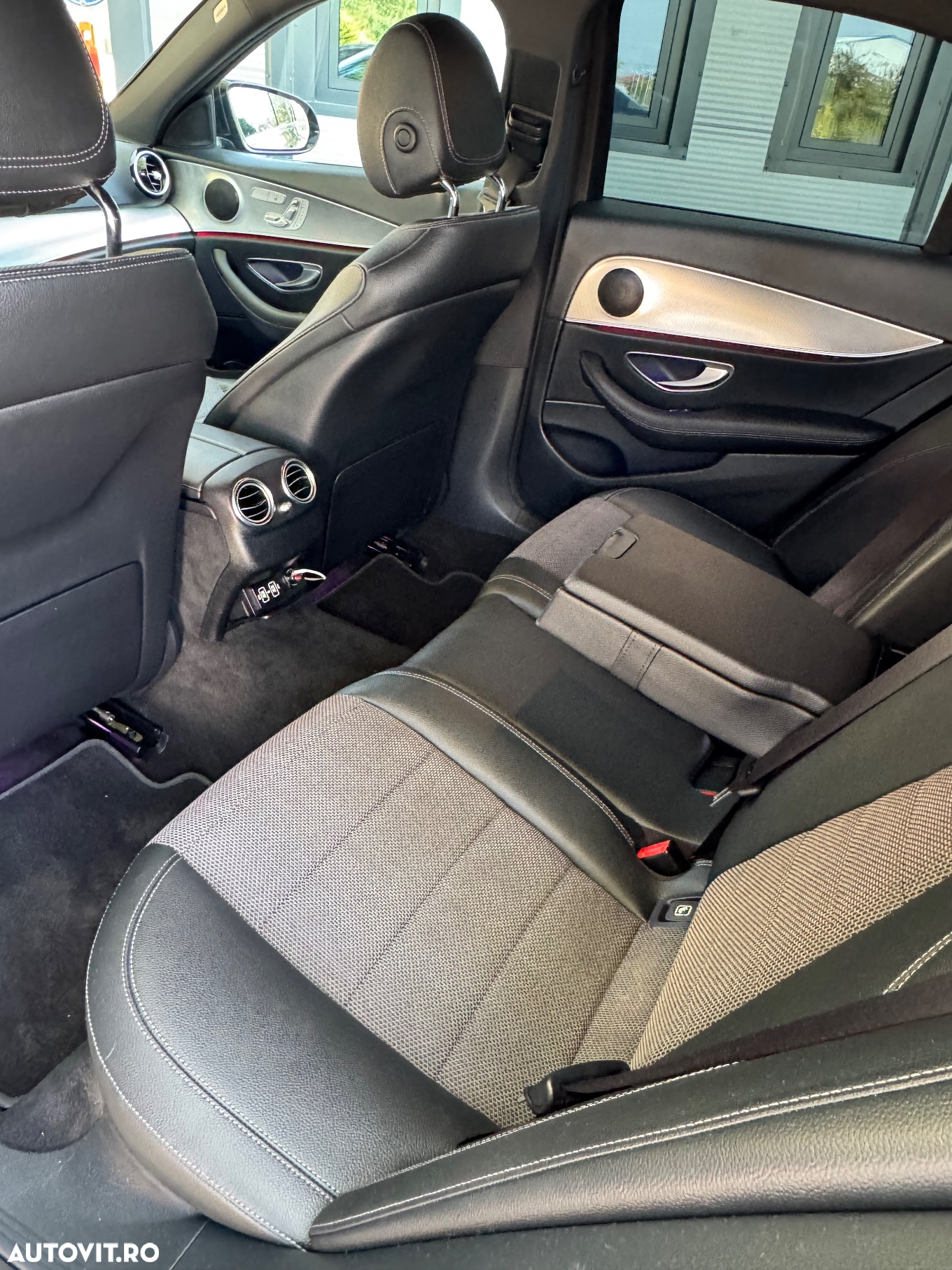 Mercedes-Benz E 220 d 9G-TRONIC AMG Line - 7