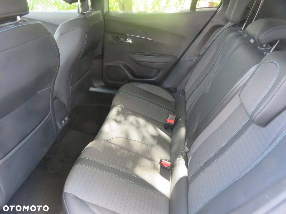 Peugeot 2008 PureTech 130 EAT8 Allure - 7