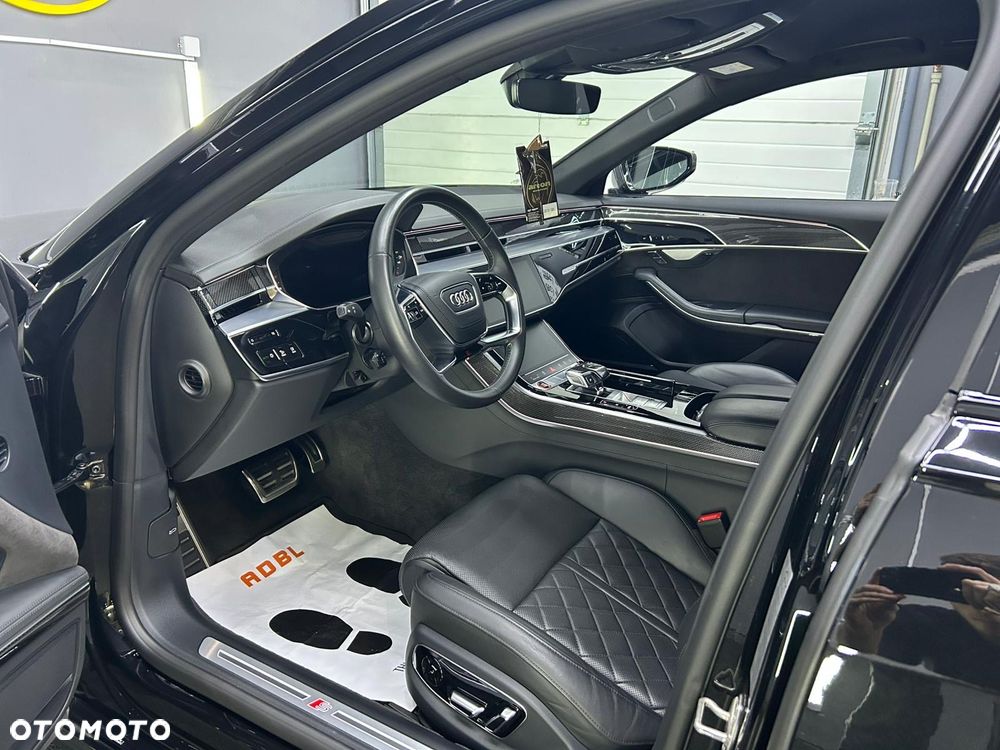 Audi S8 - 4