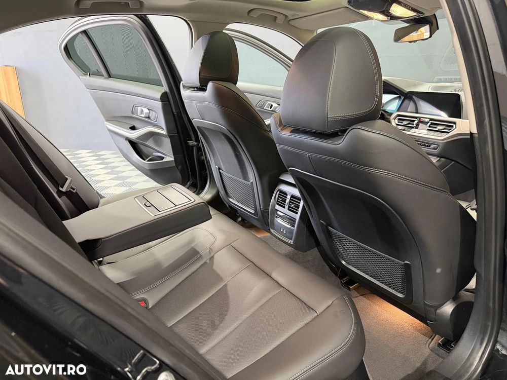 BMW 3 Series 2022 — imagine 19