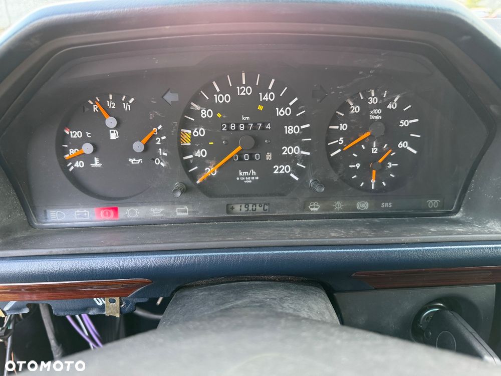Mercedes-Benz W124 (1984-1993) - 18