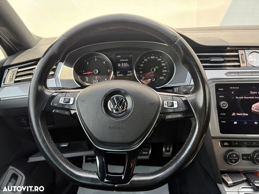 Volkswagen Passat - 16