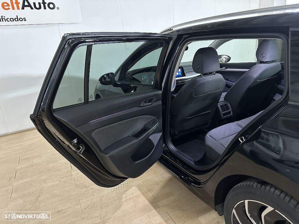 VW Golf Variant 1.0 TSI Sportline - 11