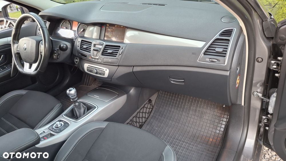 Renault Laguna dCi 150 FAP Start-Stop Bose Edition - 40