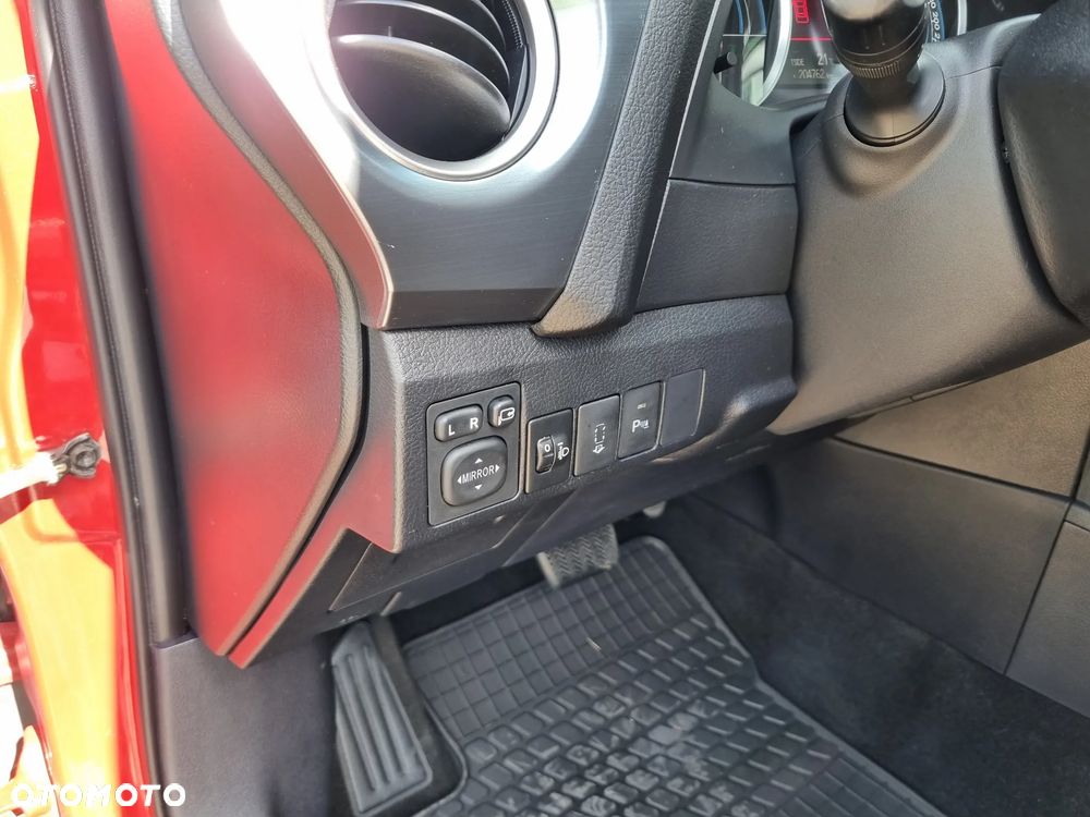 Toyota Auris 1.8 HSD Luna - 25