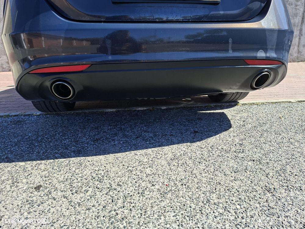 Alfa Romeo Giulia 2.2 D Super - 4