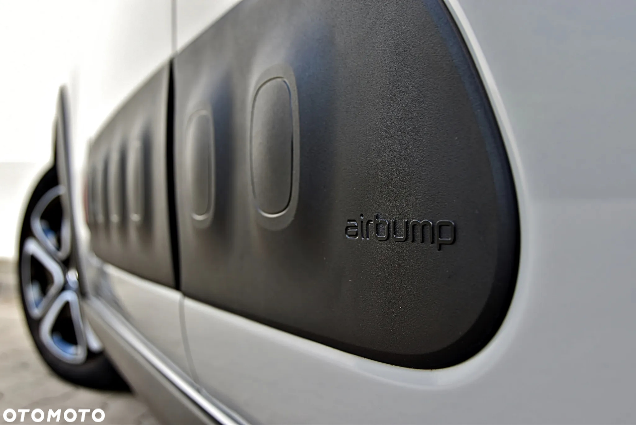Citroën C3 1.2 PureTech Shine S&S EAT6 - 12