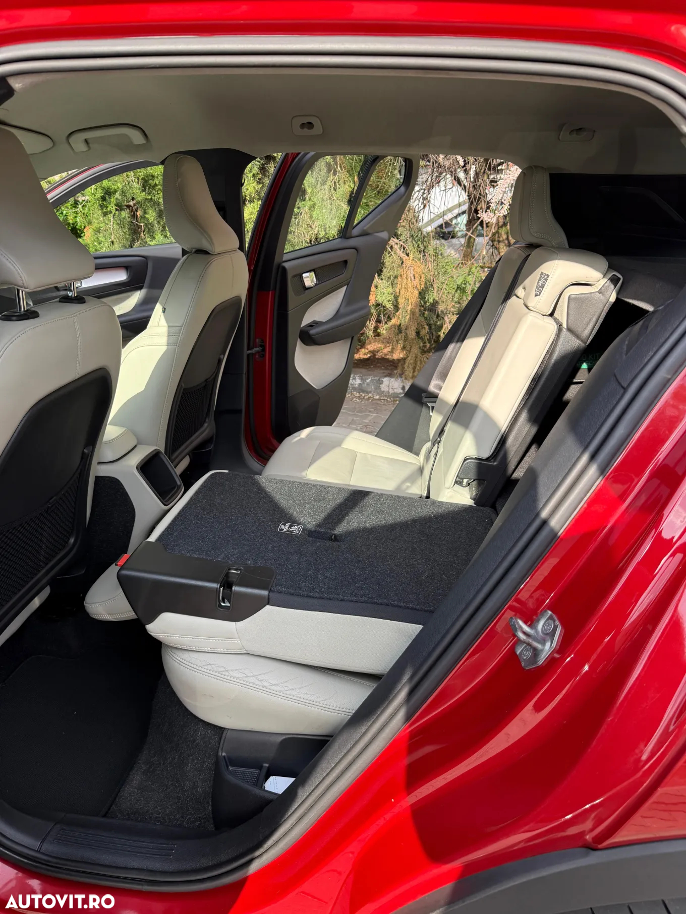 Volvo XC 40 D4 AWD Momentum - 5