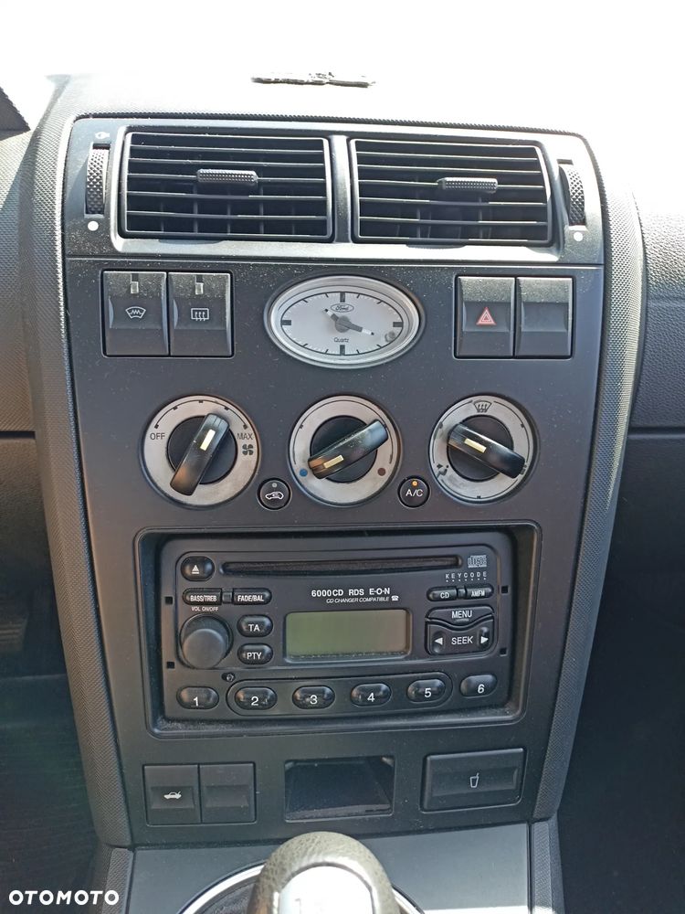 Ford Mondeo - 10