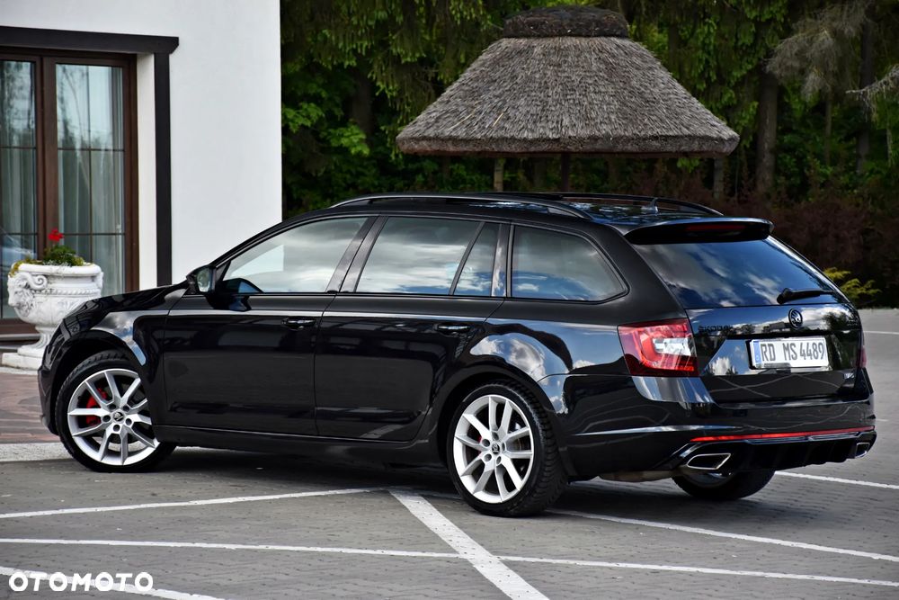 Skoda Octavia 2.0 TDI DSG RS - 17