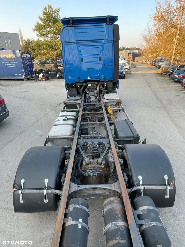 Mercedes-Benz Actros - 10