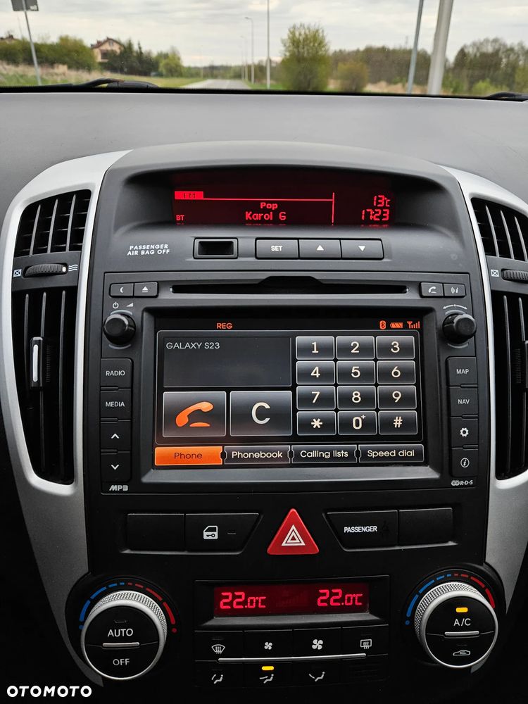 Kia Ceed 1.4 L - 19