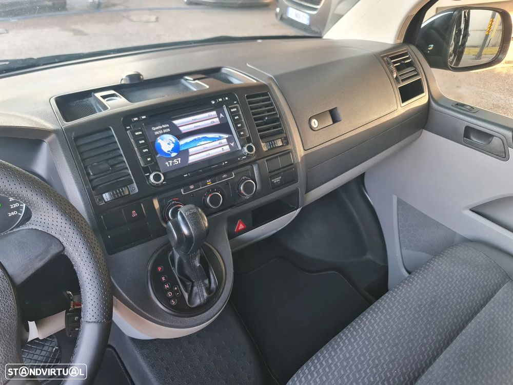 VW TRANSPORTER 2.0 TDI 140 CV DSG | 6 LUGARES | AC | GPS - 22