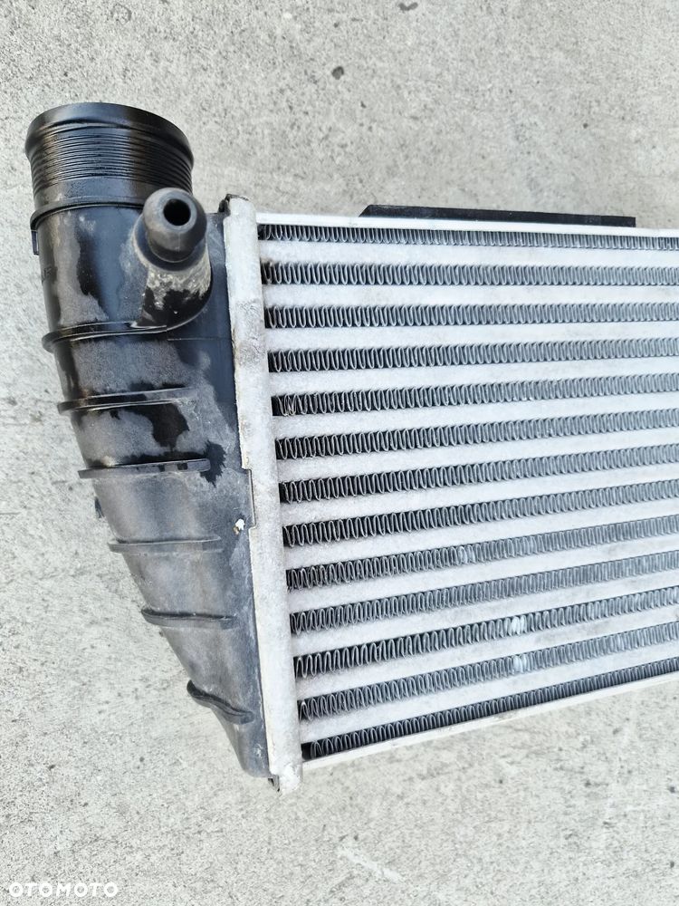 Chłodnica Powietrza Intercooler Prawy Prawa 8E0145806Q Audi A4 B7 Seat Exeo - 3