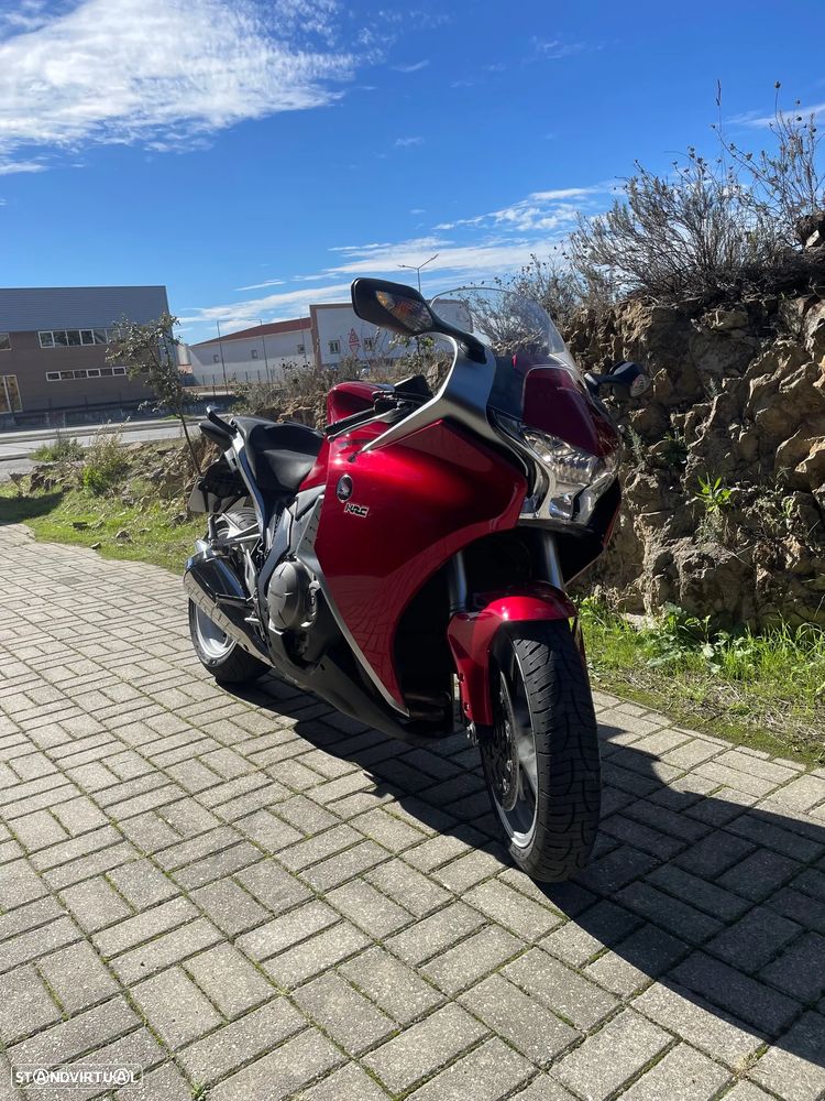 Honda VFR 1200F - 2