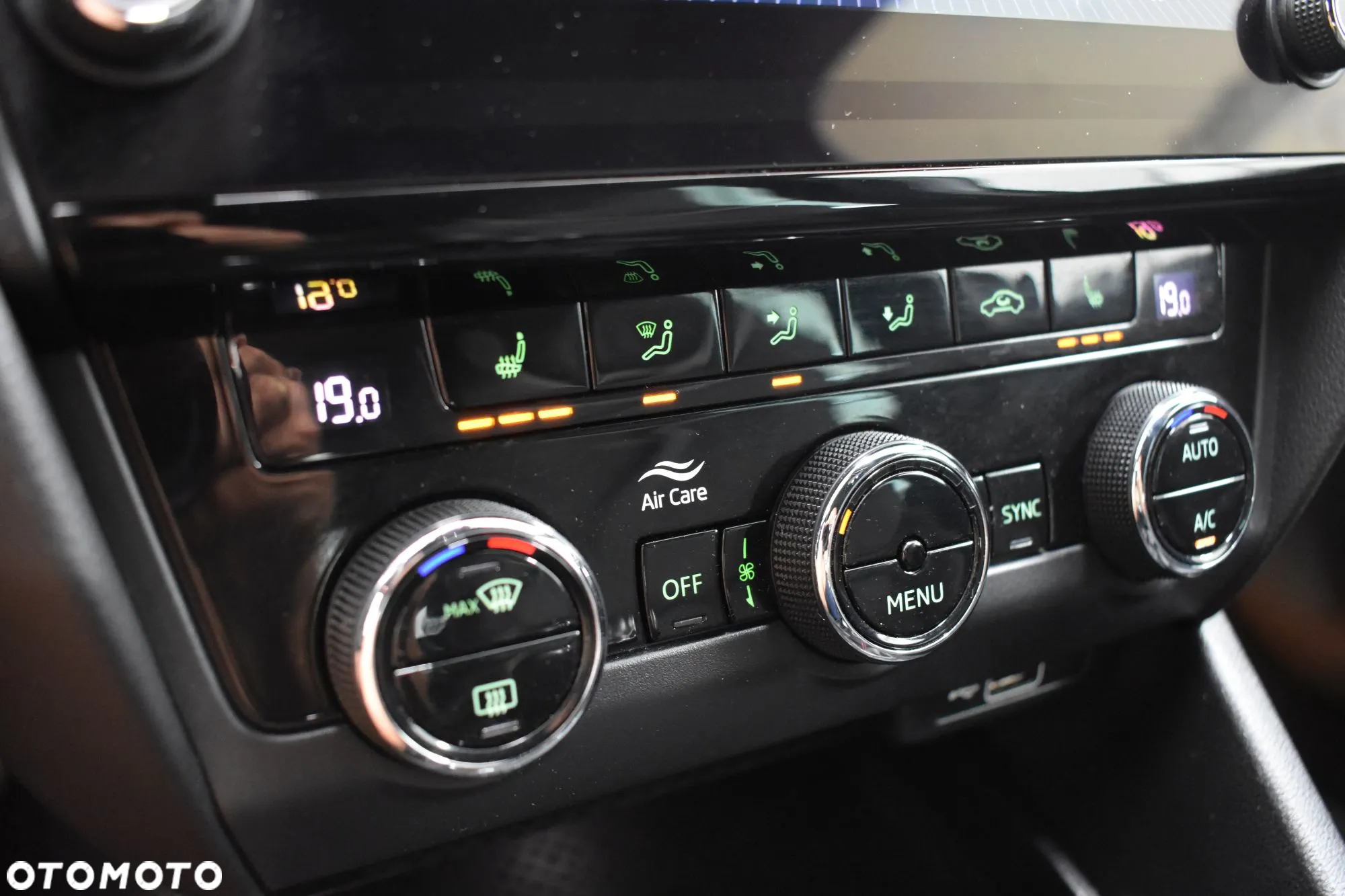 Skoda Octavia Combi 2.0 TSI RS - 31