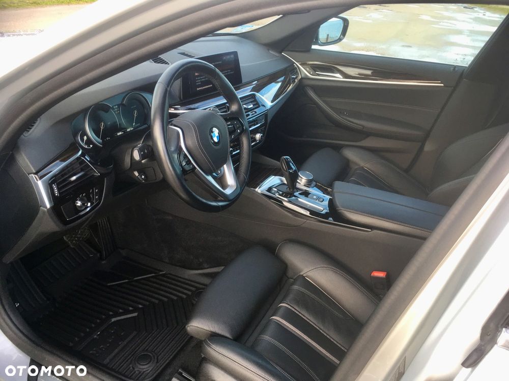 BMW Seria 5 540i GPF xDrive Luxury Line - 16