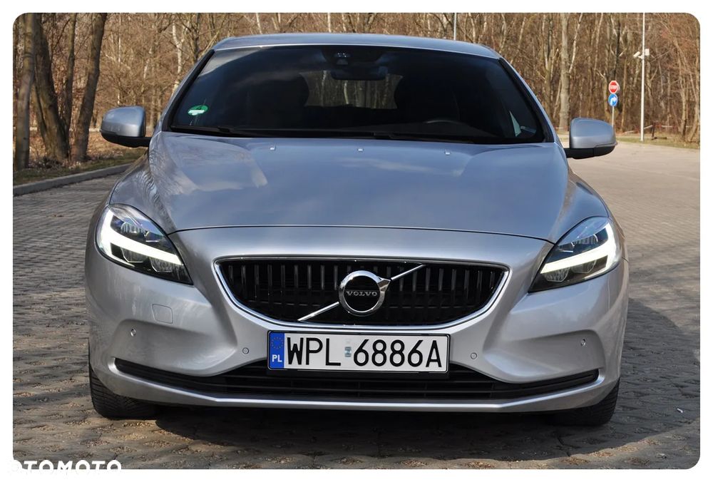 Volvo V40 T2 Drive-E Momentum - 9
