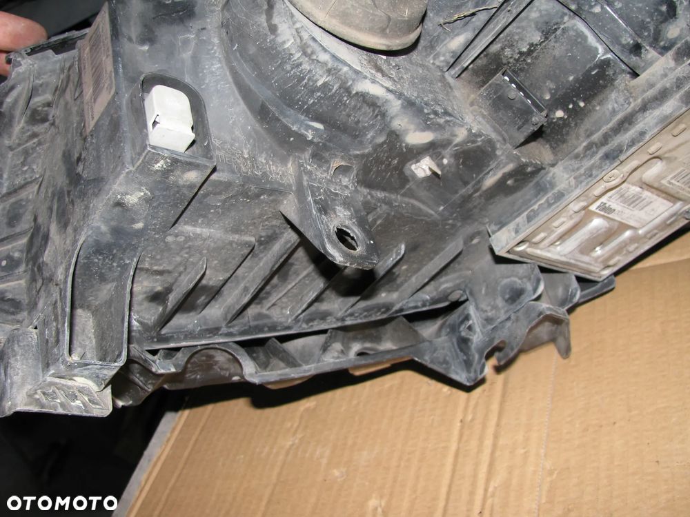 RENAULT MEGANE II LAMPA PRAWA PRZEDNIA PRZÓD XENON KSENON 89307040 - 5