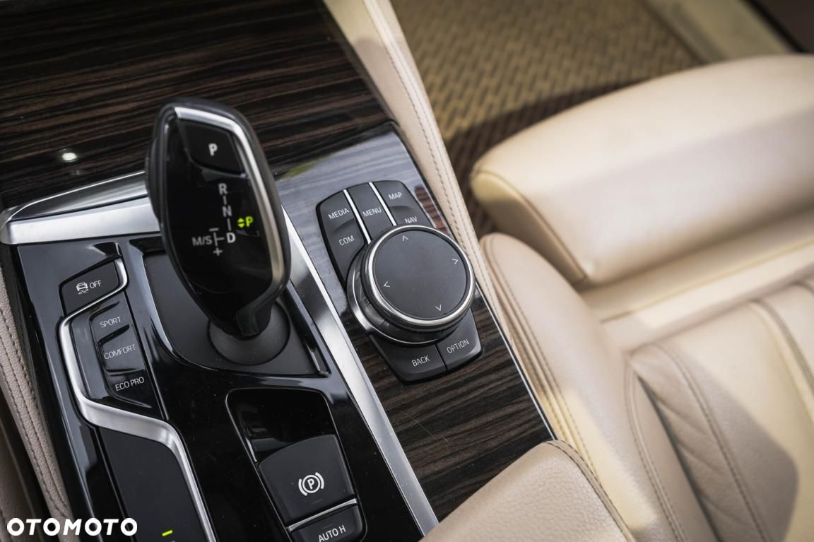 BMW Seria 5 - 21
