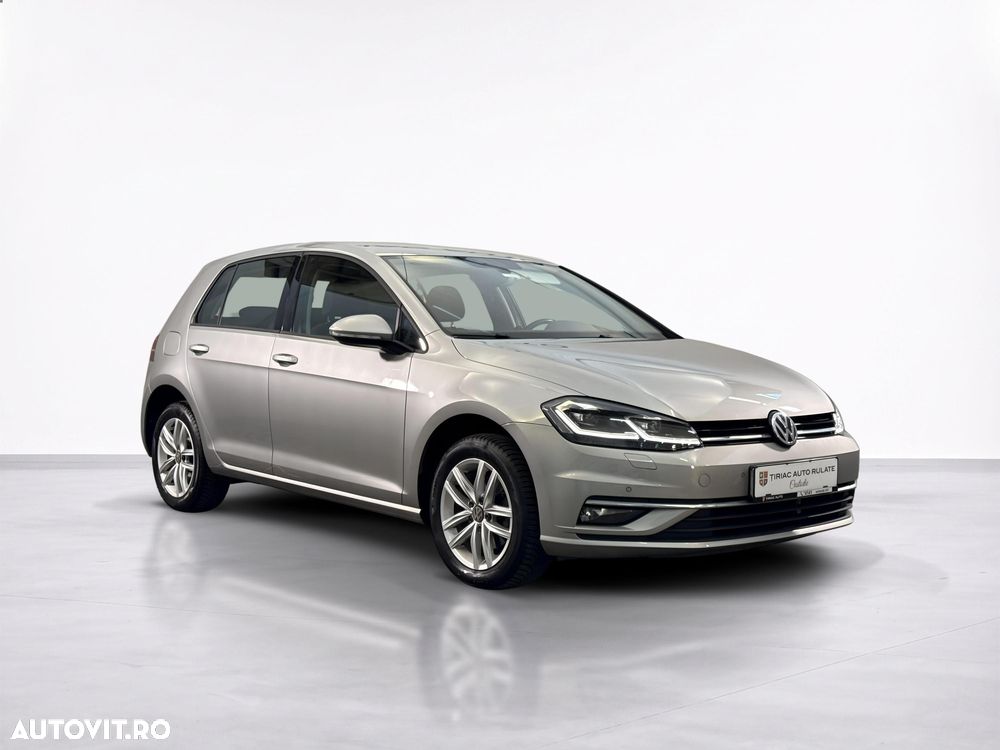 Volkswagen Golf - 8