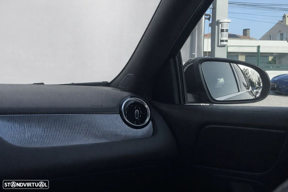 Mercedes-Benz GLA 250 e 8G-DCT Progressive - 16