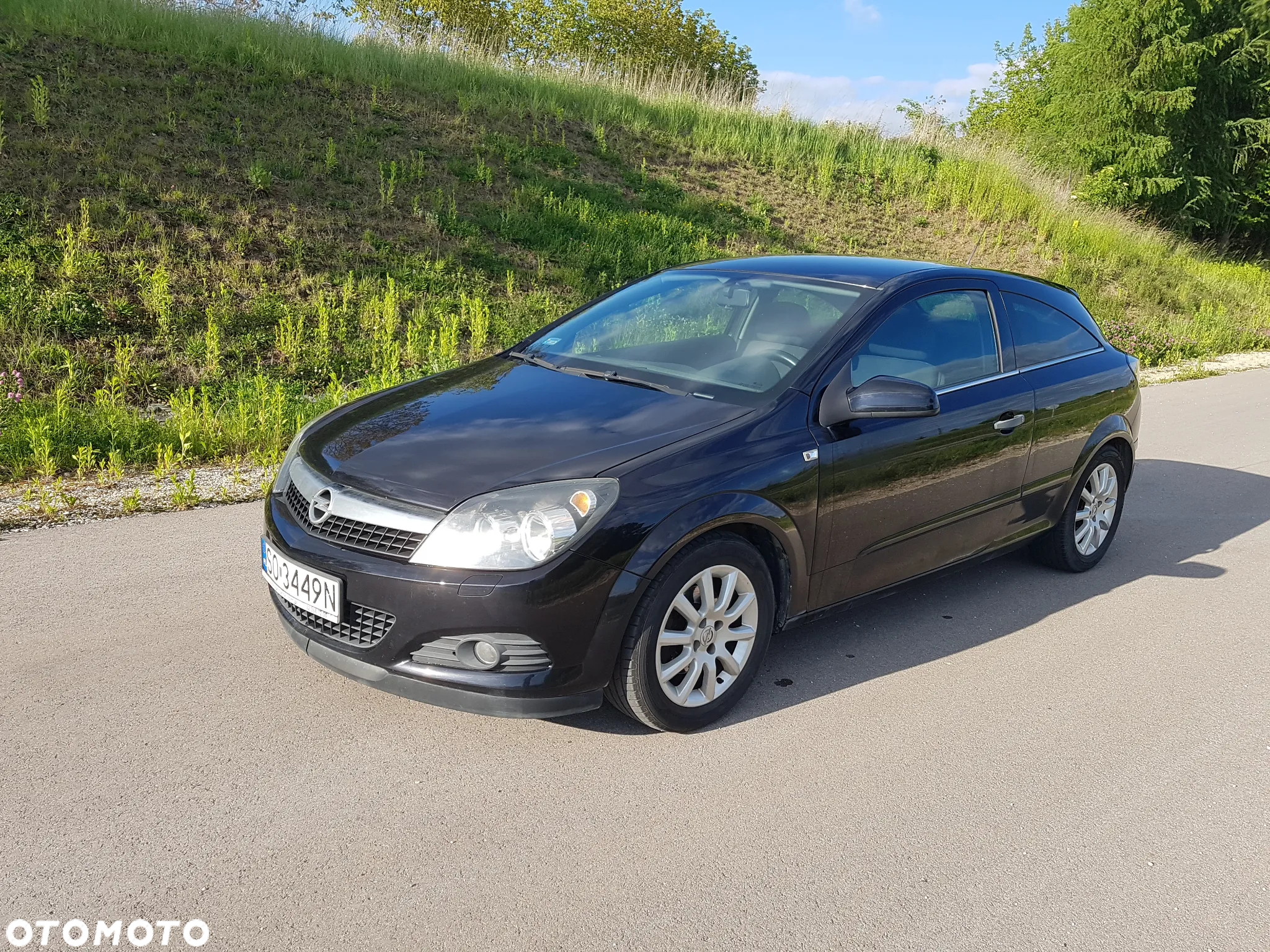 Opel Astra III GTC 1.4 Enjoy - 4