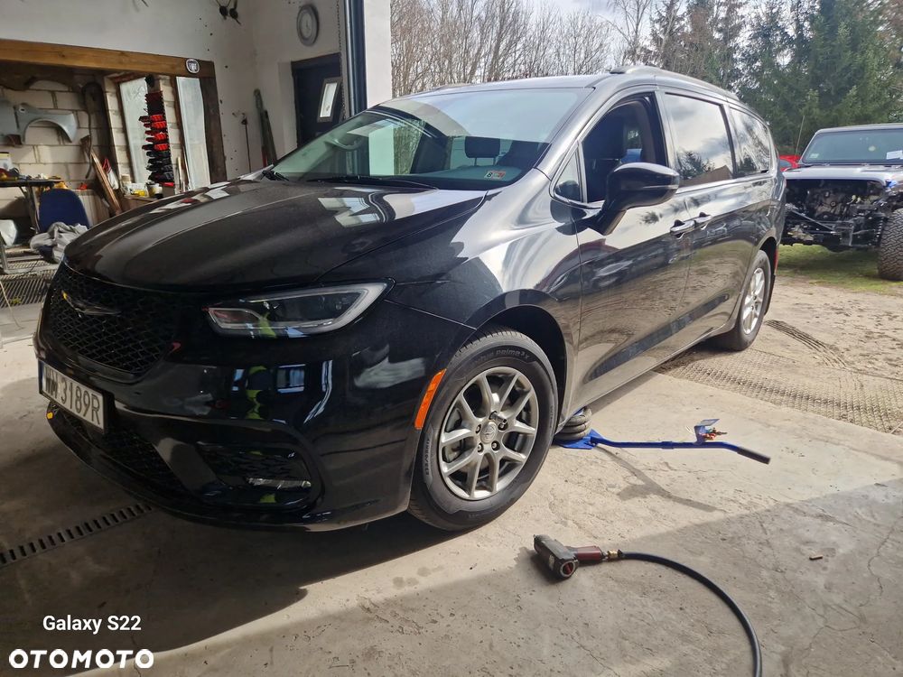 Chrysler Pacifica - 37