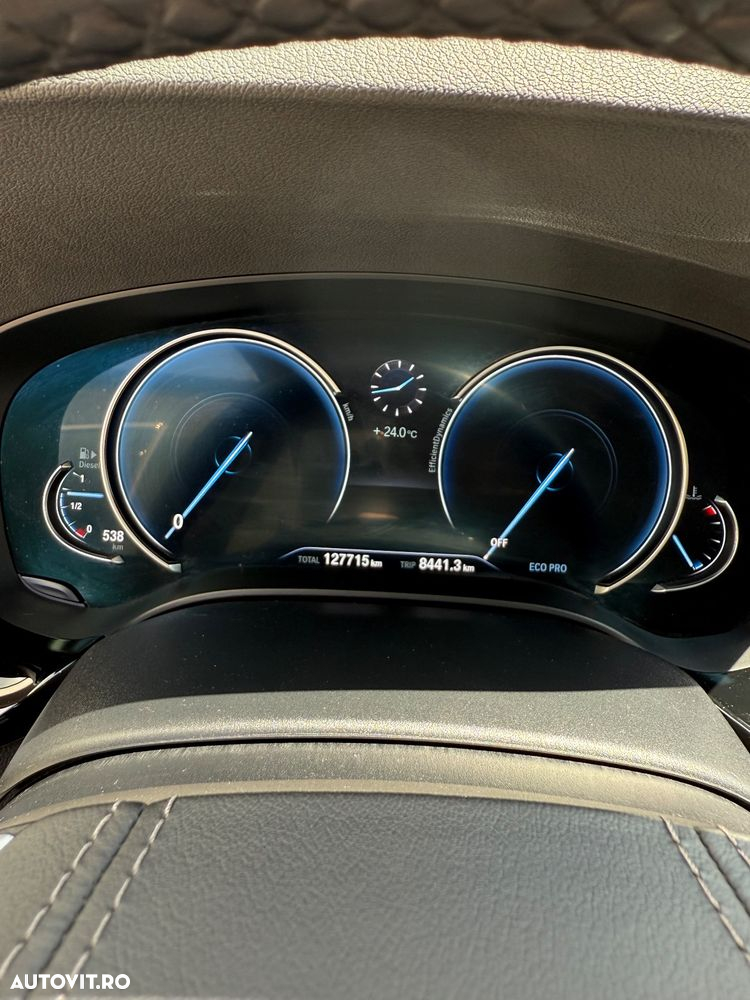 BMW Seria 5 520d Aut. Luxury Line - 38