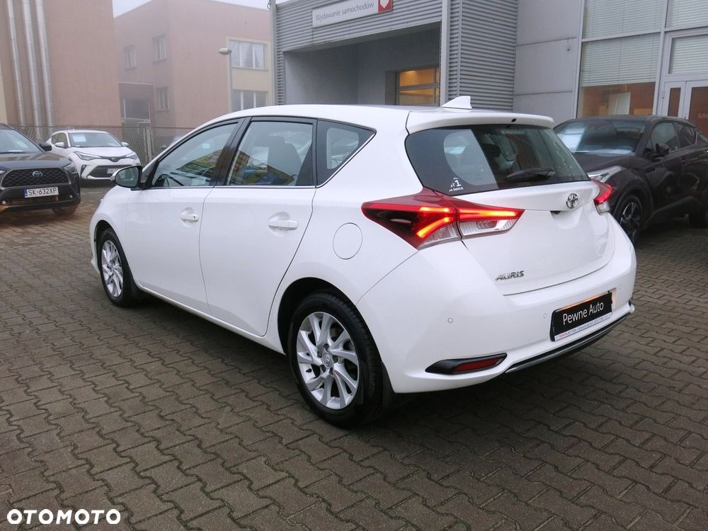Toyota Auris - 3