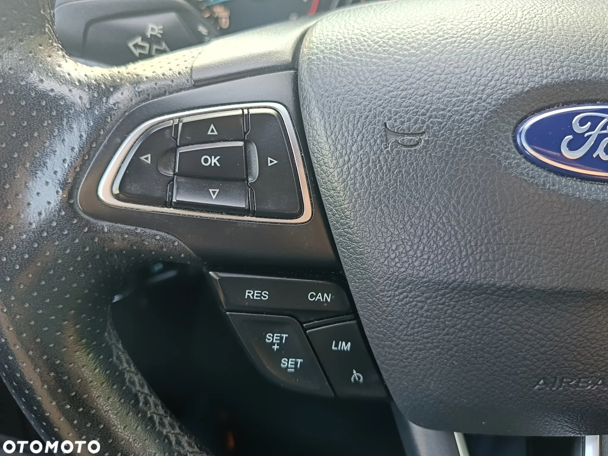 Ford Focus Turnier 1.5 EcoBoost Start-Stopp-System ST-LINE - 30