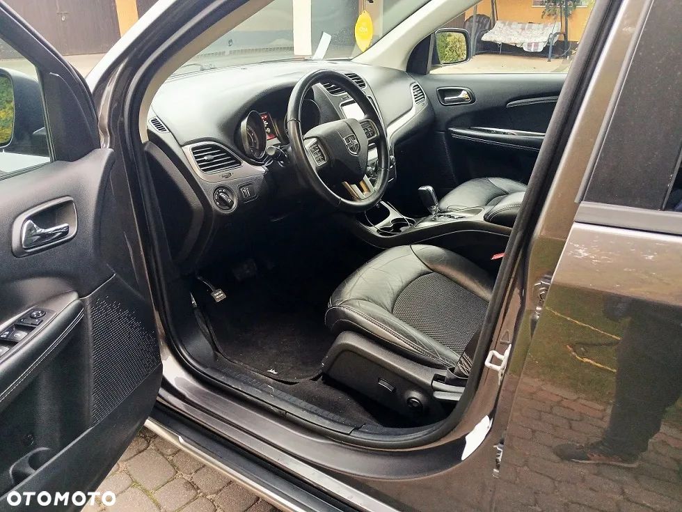 Dodge Journey - 8