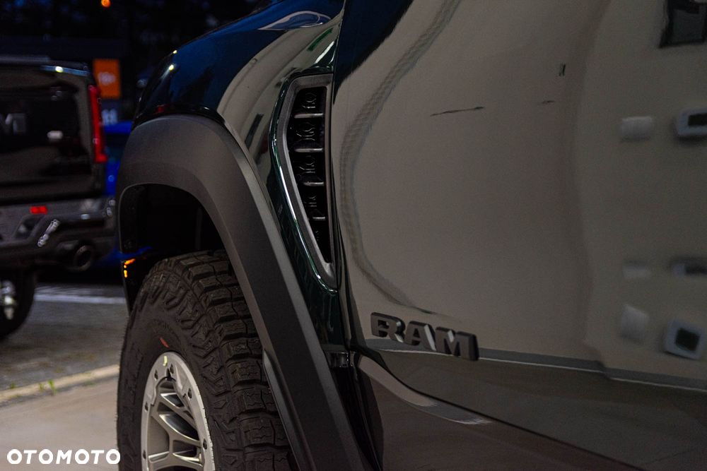 RAM 1500 - 10