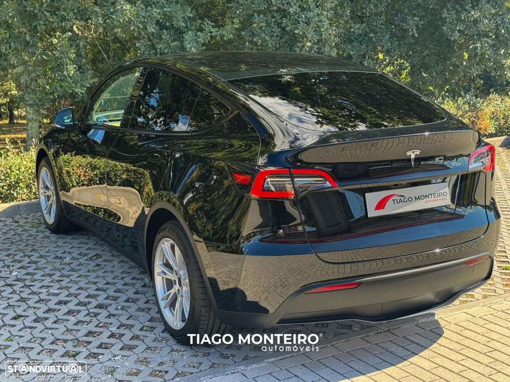 Tesla Model Y Tração Traseira — fotografia 35