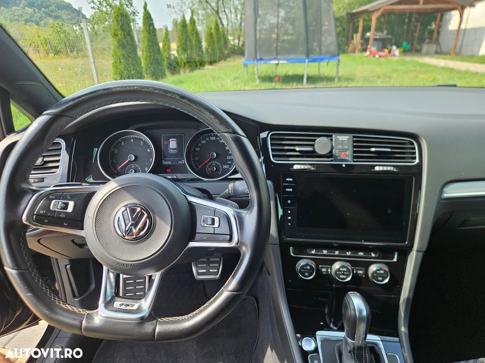 Volkswagen Golf - 9