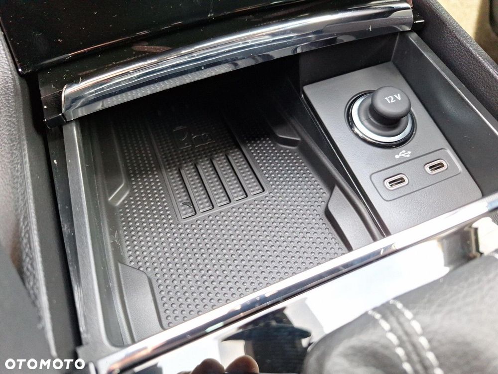 Skoda Karoq 1.5 TSI ACT Sportline DSG - 25