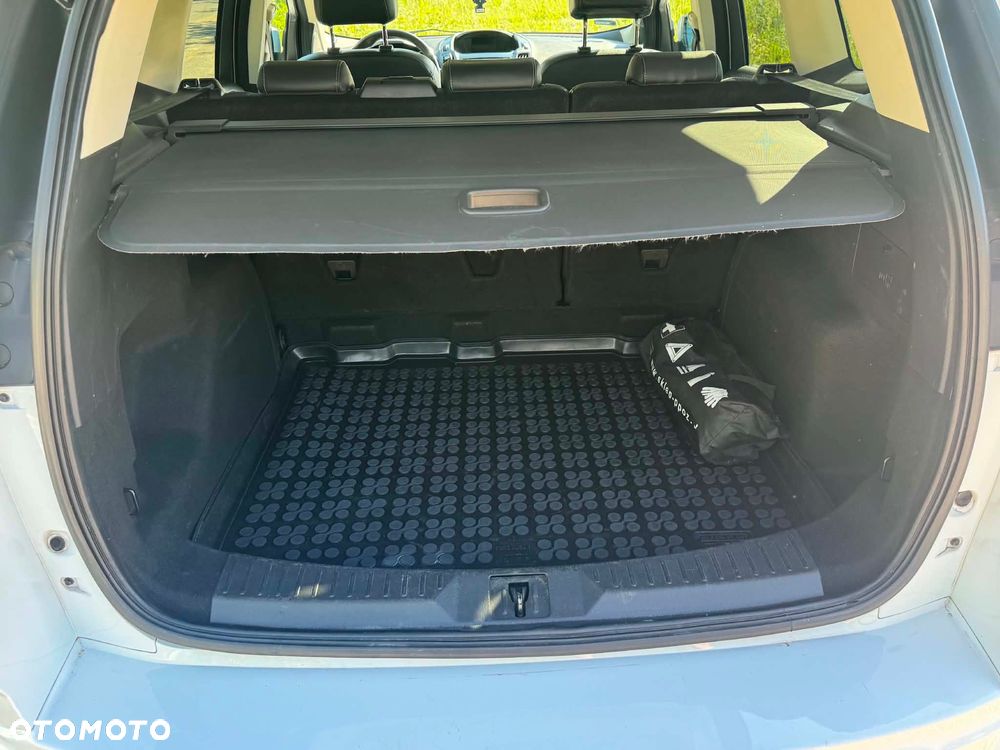 Ford Kuga 2.0 TDCi 4WD Titanium - 11