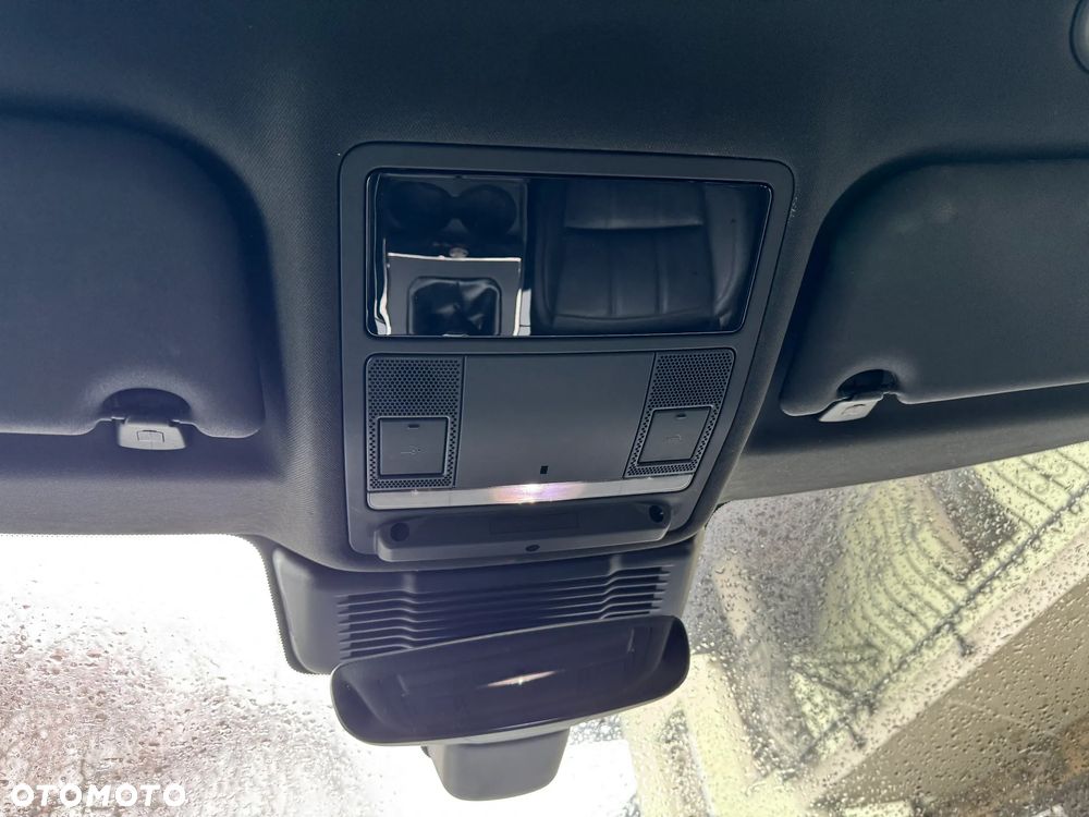 Land Rover Range Rover Evoque D150 FWD R-Dynamic S - 30