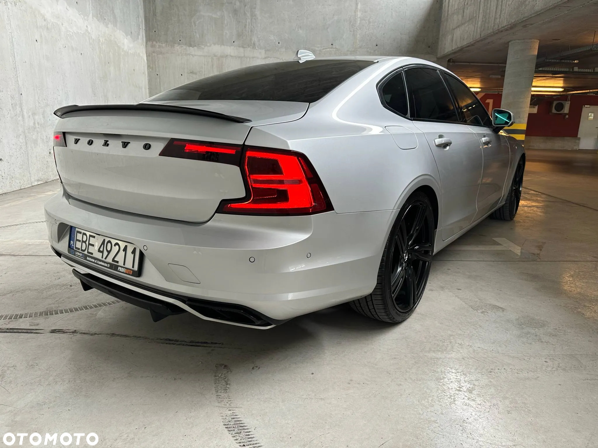 Volvo S90 T6 AWD R-Design - 6