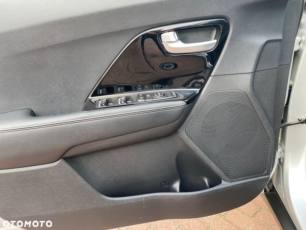 Kia Niro 1.6 GDI Hybrid M - 10