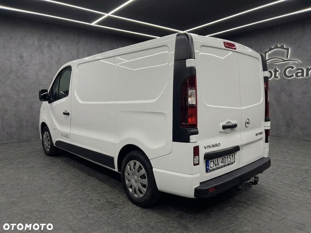 Opel Vivaro - 11