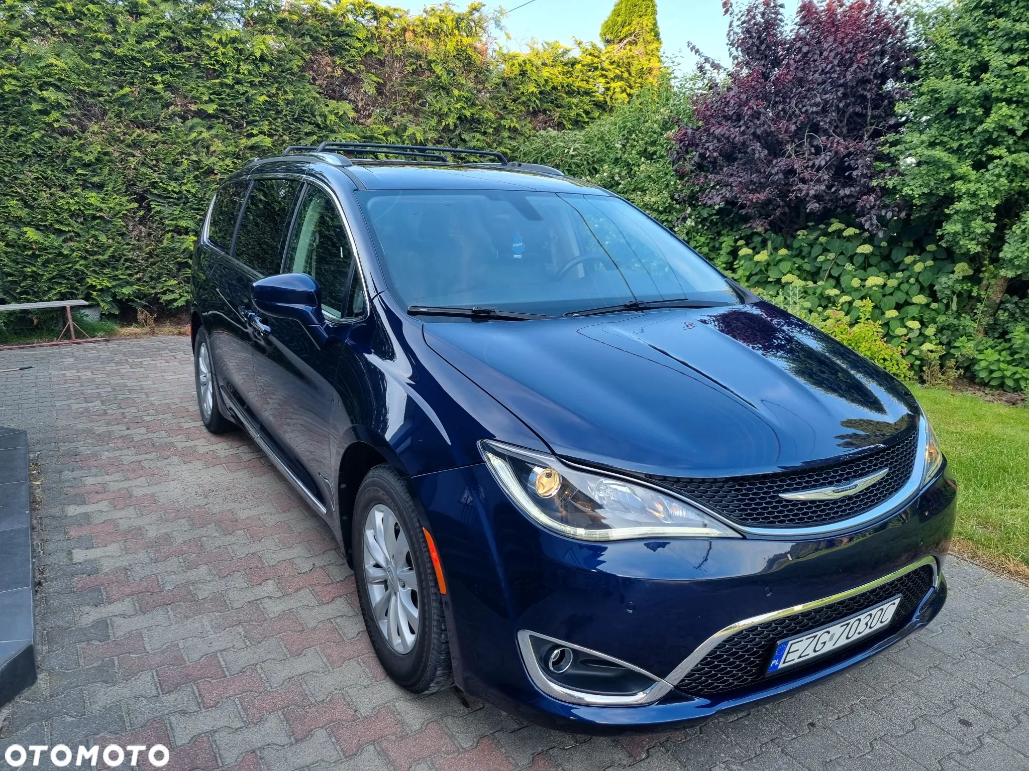 Chrysler Pacifica - 1