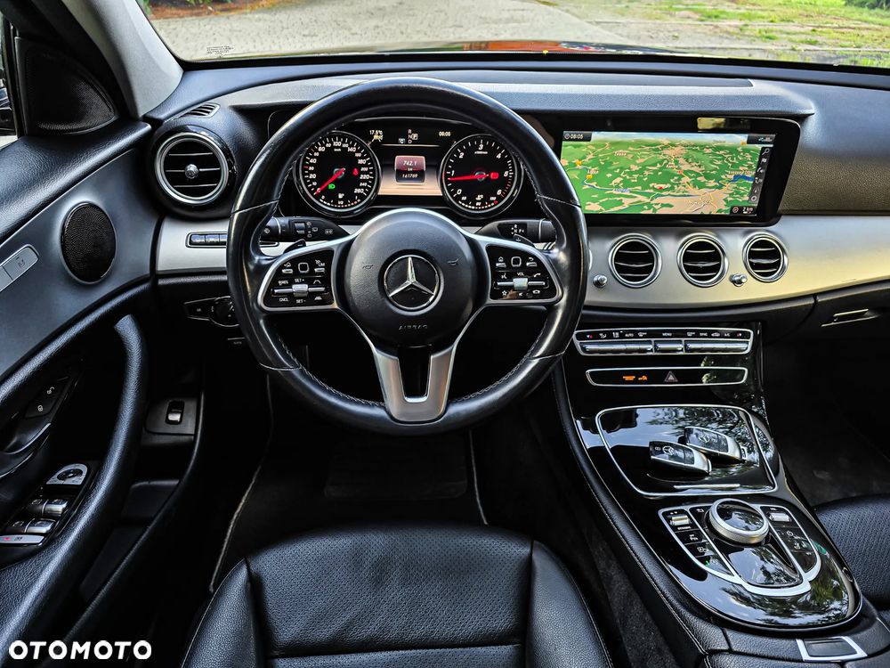 Mercedes-Benz Klasa E 220 d 9G-TRONIC - 17