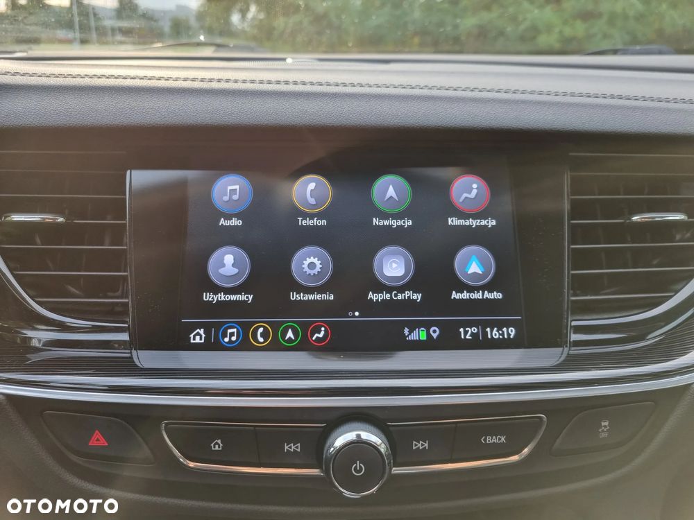 Opel Insignia - 11