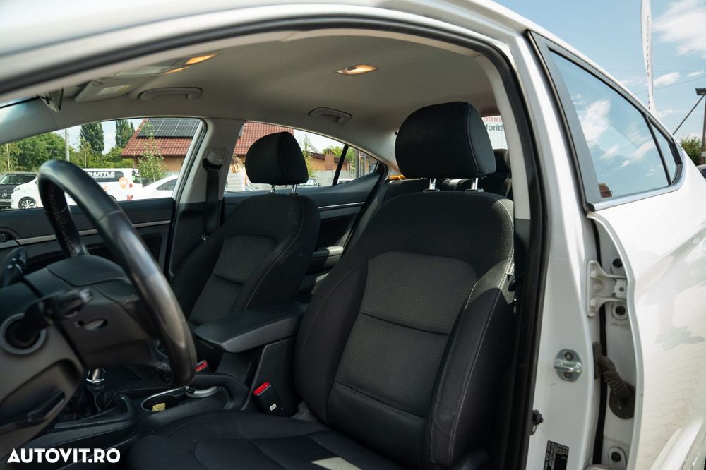 Hyundai Elantra 1.6 MPi Comfort - 9