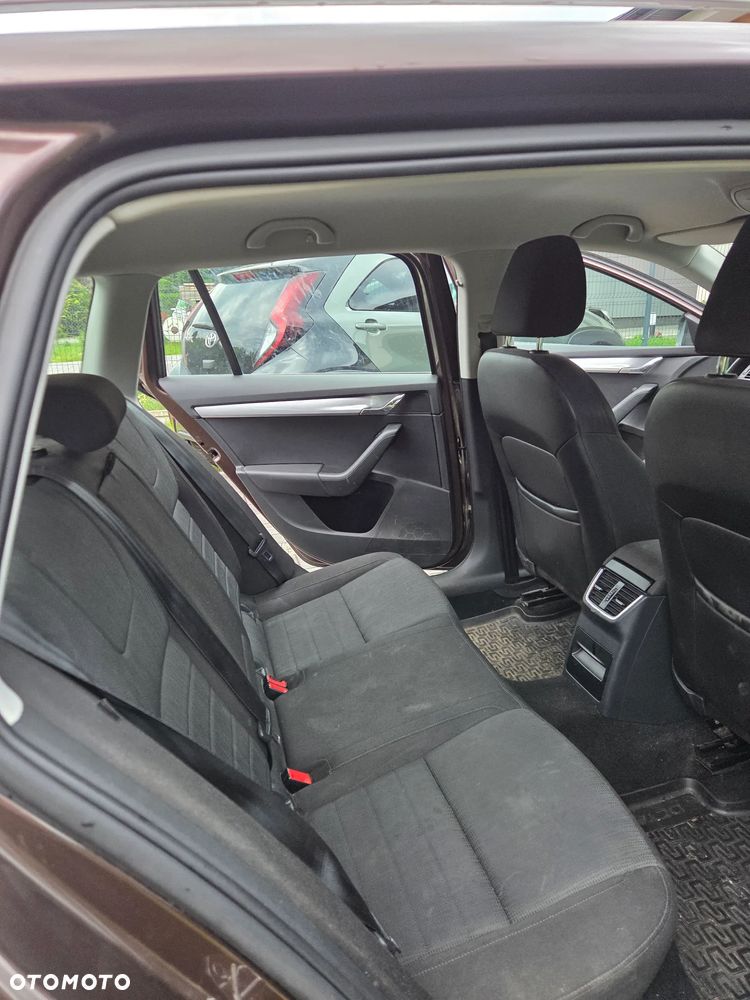 Skoda Octavia 1.4 TSI Ambition - 19
