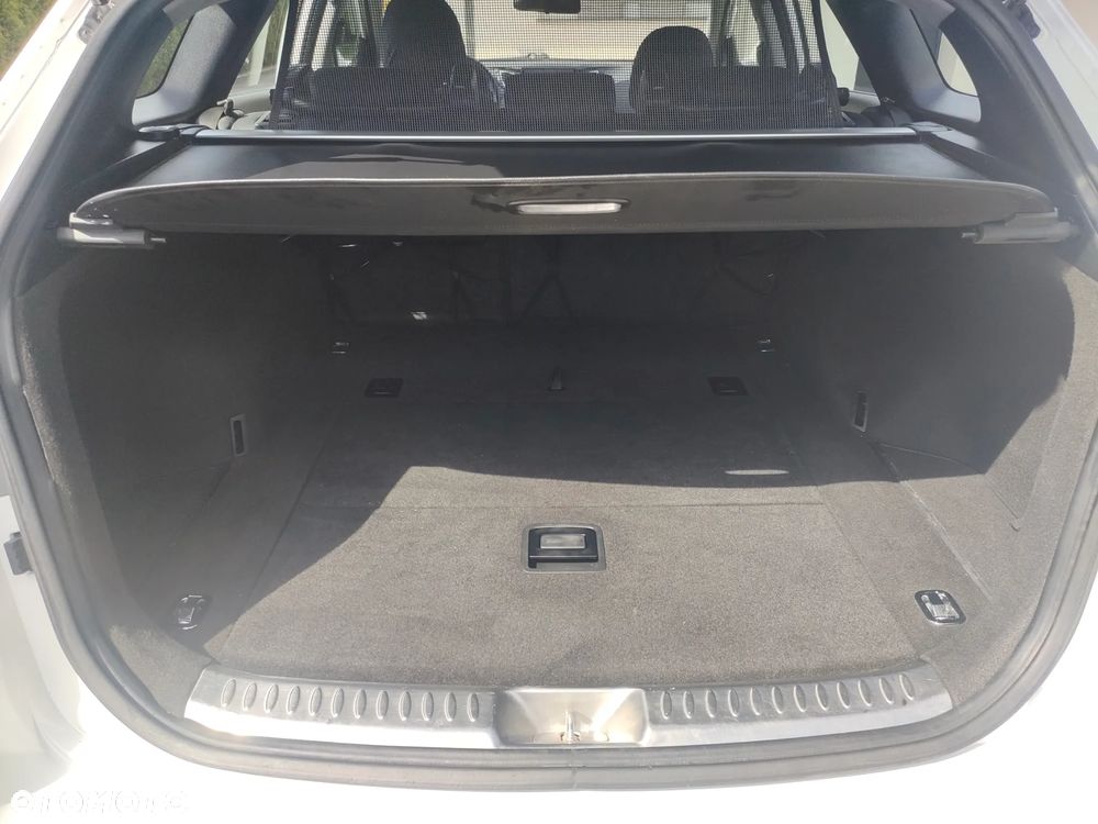 Hyundai i40 Kombi blue 1.6 Classic - 12