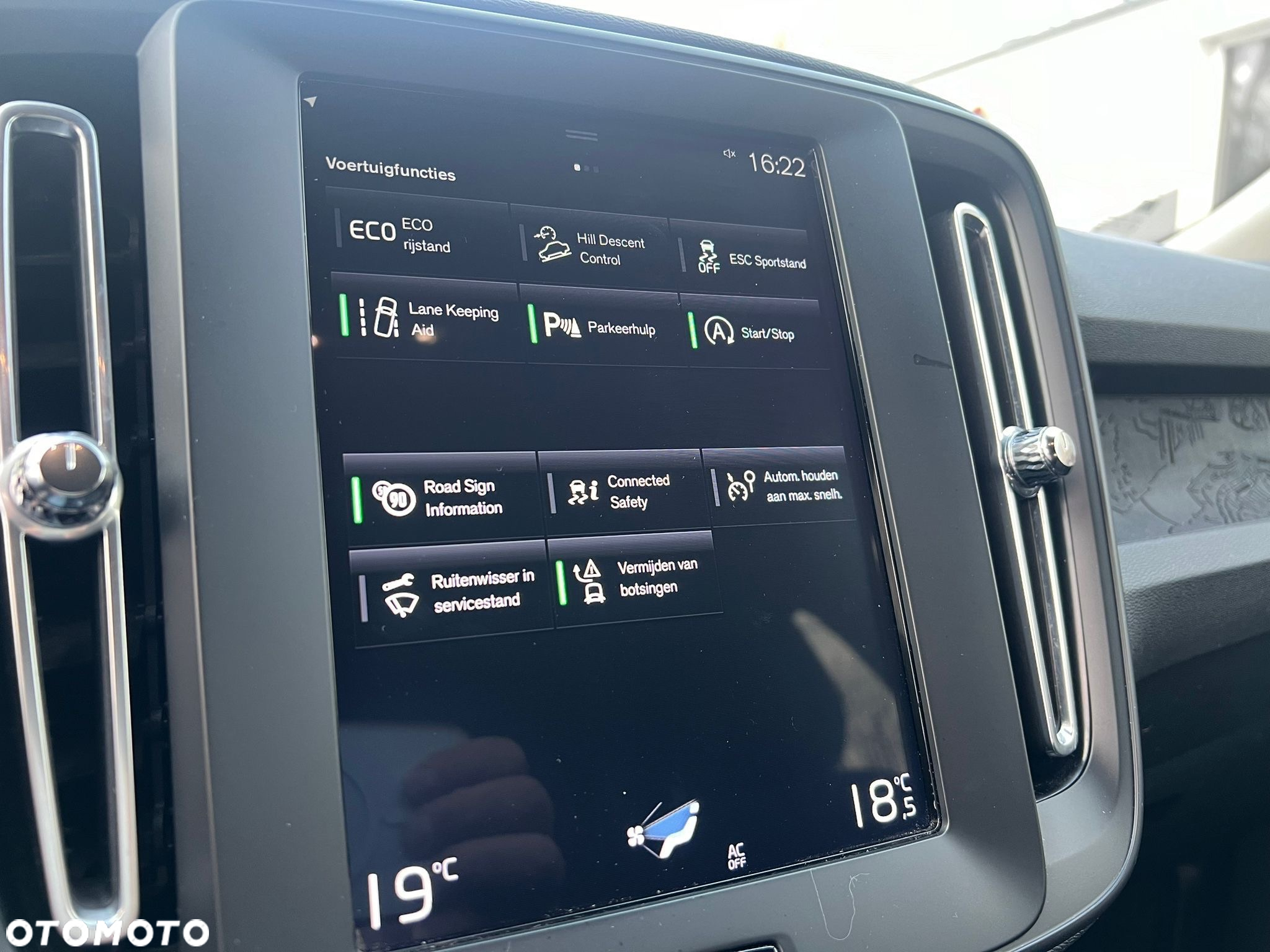 Volvo XC 40 D3 SCR - 8