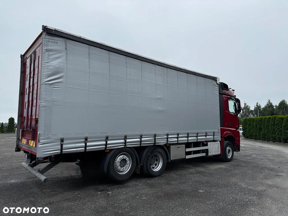 Mercedes-Benz Arocs - 7
